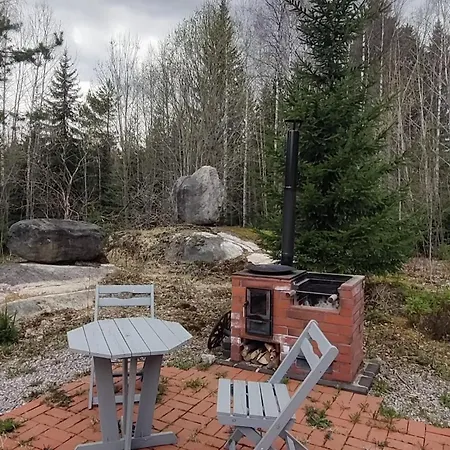 Moekki Luonnonrauhassa - Lemmikkiystaevaellinen Karkola